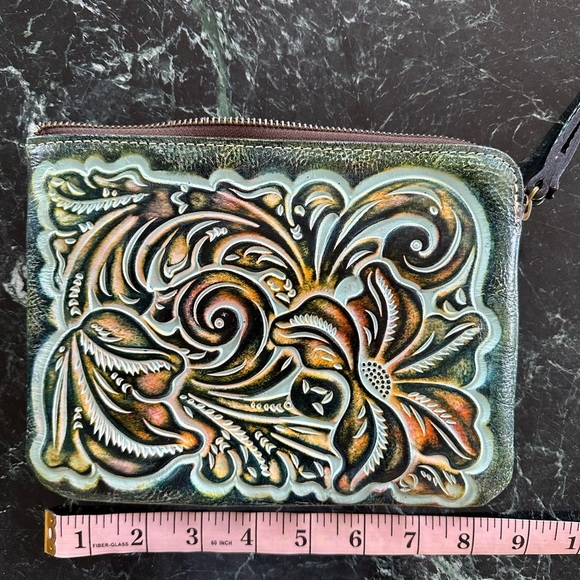 Patricia Nash Cassini Tooled Embossed Leather Wristlet - Picture 7 of 9